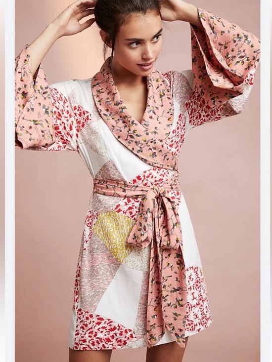 Floreat Other - ANTHROPOLOGIE FLOREAT Pink Floral Patchwork Kimono Robe
